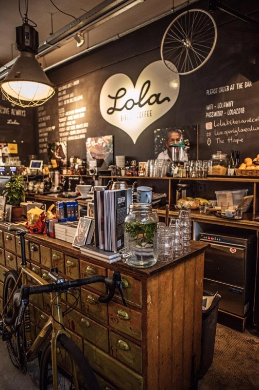 Locatie Lola bikes & coffee