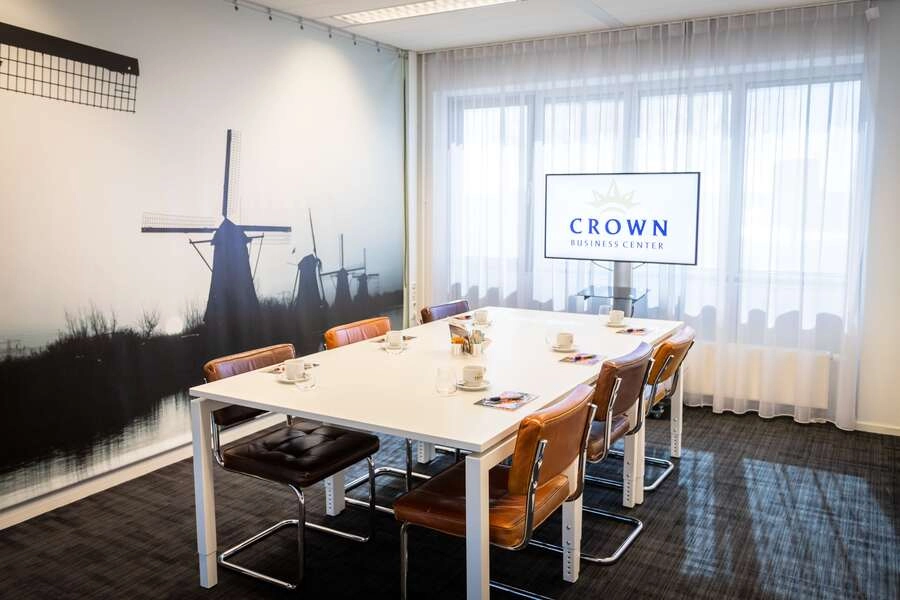 Afbeelding werkplek Monchouzaal Crown Business Center Bodegraven